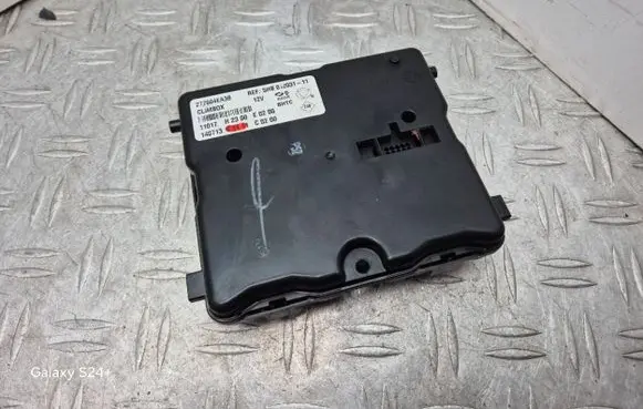 Nissan Qashqai Air conditioner control unit module 277604EA3B 5HB01203111