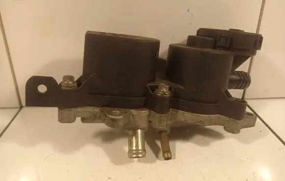 Mercedes-Benz A W169 Oil breather separator A6400101062 0928400554 050113