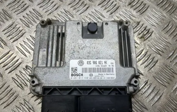 Volkswagen PASSAT B6 Engine control unit/module 03G906021NK 1039S17241 0281013440