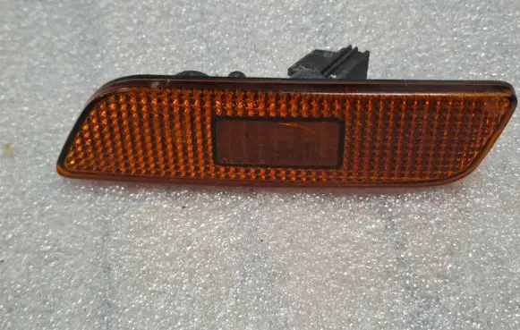 Volvo S80 Front fender indicator light AU8U116 G775H 0960616