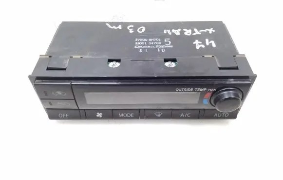 Nissan X-Trail T30 Air conditioner control unit module 275008H701