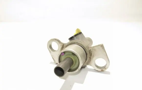 Audi A4 S4 B5 8D Master brake cylinder 32661923