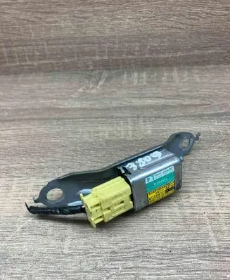 Toyota Prius (XW20) Airbag deployment crash/impact sensor 8983447020 1879000922