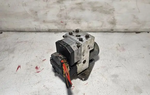 Mercedes-Benz Sprinter W901 W902 W903 W904 ABS Pump A0004460789 0265220488