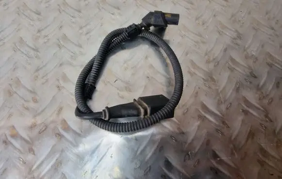 Volkswagen Golf IV Crankshaft position sensor 0261210216