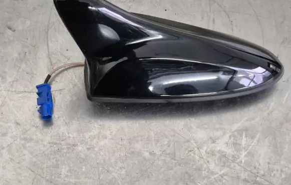 Hyundai Veloster Aerial GPS antenna 2V200