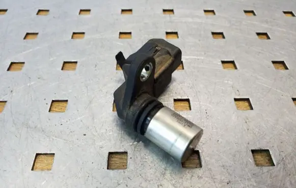 Toyota Land Cruiser (J120) Camshaft position sensor 9091905052 0296001160