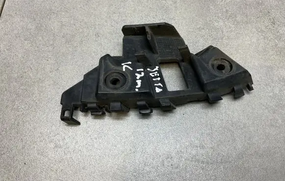 Volkswagen Jetta VI Front bumper mounting bracket 5C6807183