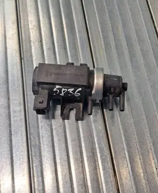 Nissan X-Trail T30 Turbo solenoid valve 14956AW401 70026501