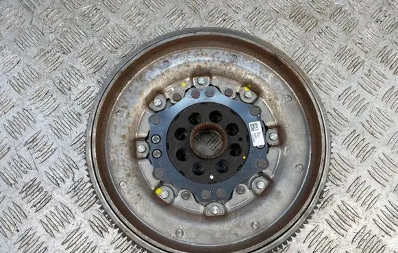 Cupra Leon Dual mass flywheel 05L105266J
