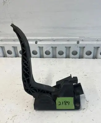 Mercedes-Benz Sprinter W901 W902 W903 W904 Accelerator throttle pedal 0281002335 084406324 A9013000404