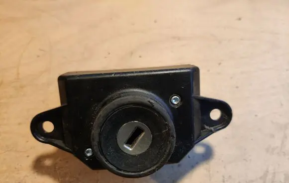 Audi A6 S6 C6 4F Ignition lock 4F0909131