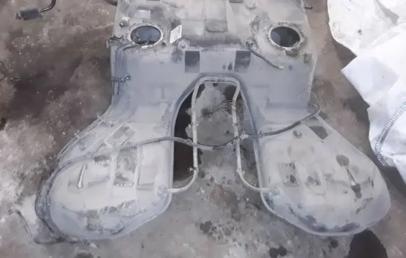 Audi A8 S8 D3 4E Fuel tank 4E0201021P