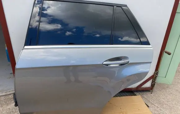 Mercedes-Benz E W212 Front door