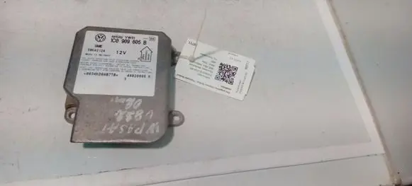 Volkswagen PASSAT B5.5 Airbag control unit/module 1C0909605B 5WK43124