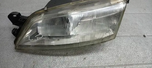 Opel Vectra B Front reflector 