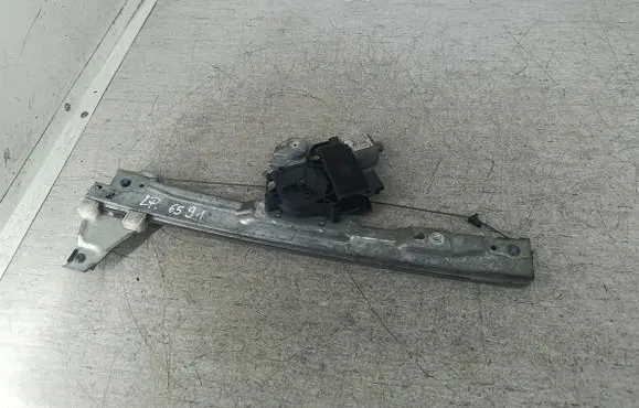 Peugeot 308 Front door window regulator with motor