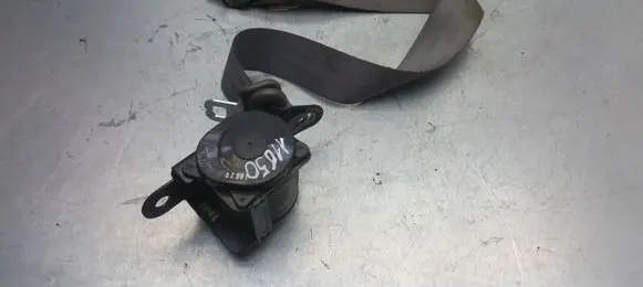 KIA Carnival Rear seatbelt P9102