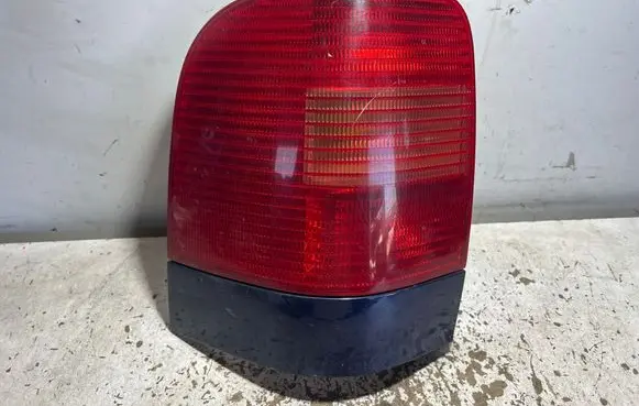 Volkswagen Sharan Rear/tail lights 7M3945257