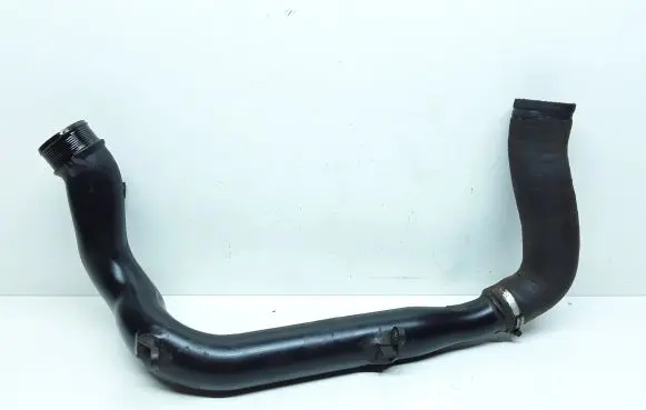Volvo XC70 Intercooler hose/pipe 8624887