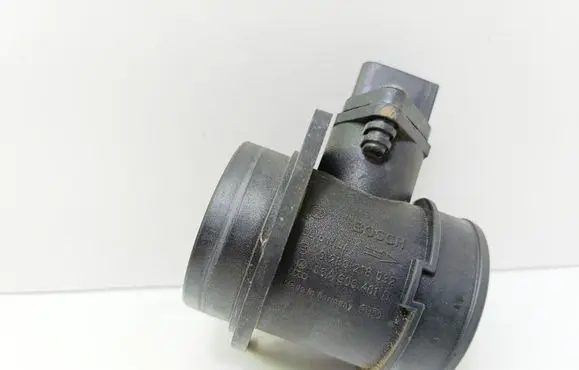Volkswagen Golf IV Mass air flow meter 06A906461D