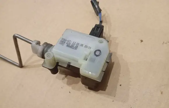 Smart ForFour I Fuel tank cap lock A4548300326 806607