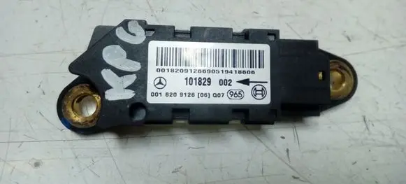Mercedes-Benz C W203 Airbag deployment crash/impact sensor 0018209126