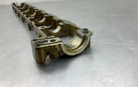 BMW 5 E60 E61 Camshaft holder 7550913