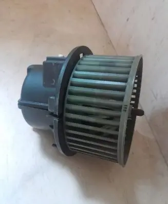 Volvo V70 Heater fan/blower K6879
