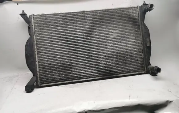 Audi A4 S4 B6 8E 8H Coolant radiator 8E0121251A 8E0121251 310102