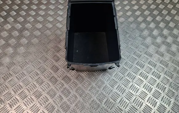 KIA Sorento Glove box central console 84631C5000