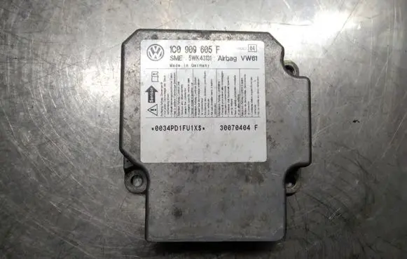 Skoda Octavia Mk1 (1U) Airbag control unit/module 1C0909605F 5WK43131