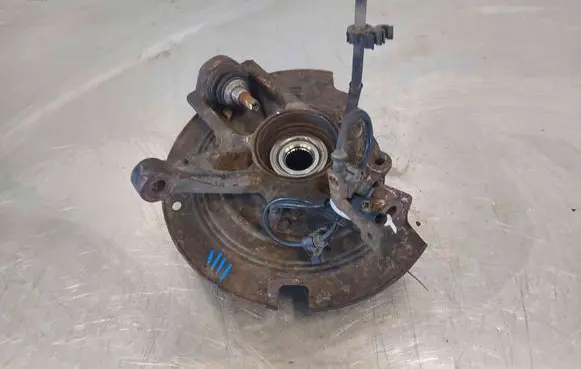 Mercedes-Benz ML W163 Rear wheel hub 362031