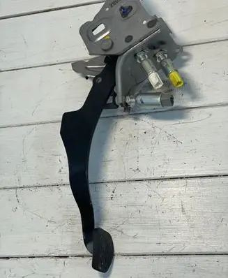 Honda Civic IX Brake pedal PHC05S