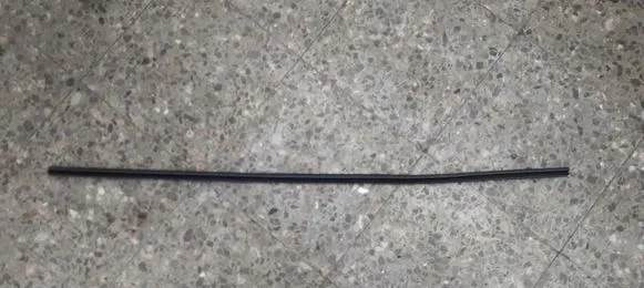 Peugeot 206+ Front door glass trim molding 
