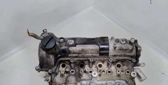 Toyota Yaris Engine head 