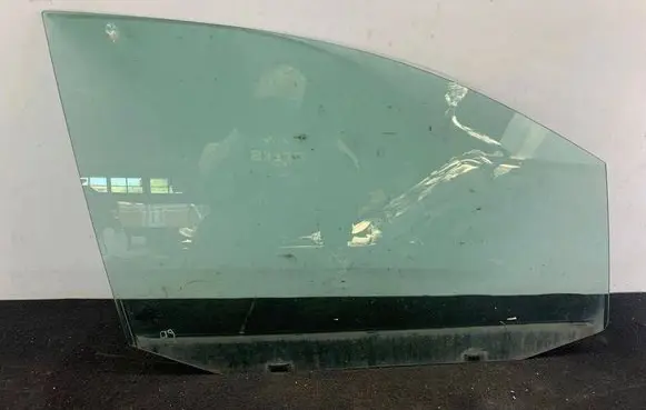 Volkswagen Touran I Front door window glass four-door 43R001582