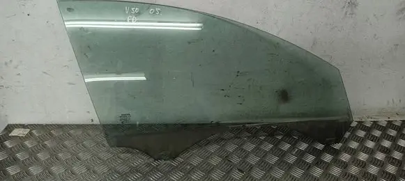 Volvo V50 Front door window glass four-door