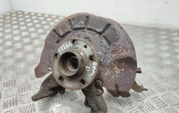 Skoda Roomster (5J) Front wheel hub