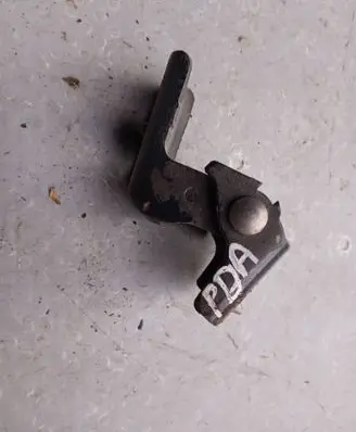 Opel Grandland X Front door lower hinge