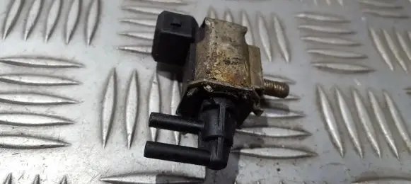Mitsubishi Pajero Pinin Turbo solenoid valve K5T48277 9517