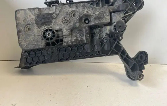 Volkswagen Golf VII Battery tray 5Q0915321J