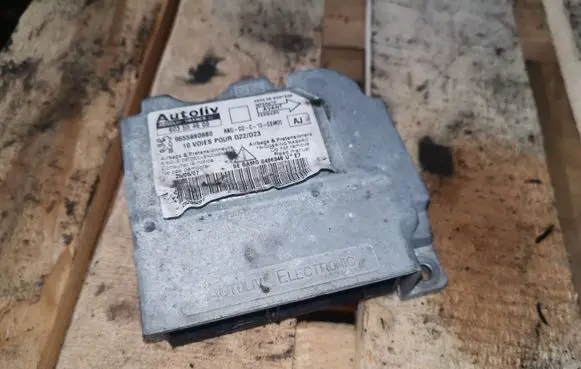 Peugeot 407 Airbag control unit/module 9655880880