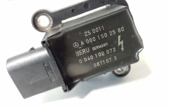 Mercedes-Benz SLK R171 High voltage ignition coil A0001502580