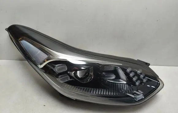 KIA Sportage Headlight/headlamp 92102F1510
