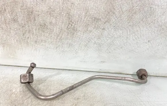 Fuel injector supply line/pipe
