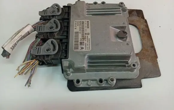 Citroen C4 Grand Picasso Engine control unit/module 0281013872
