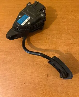 Renault Master II Accelerator throttle pedal 6PV00811906 8200724063