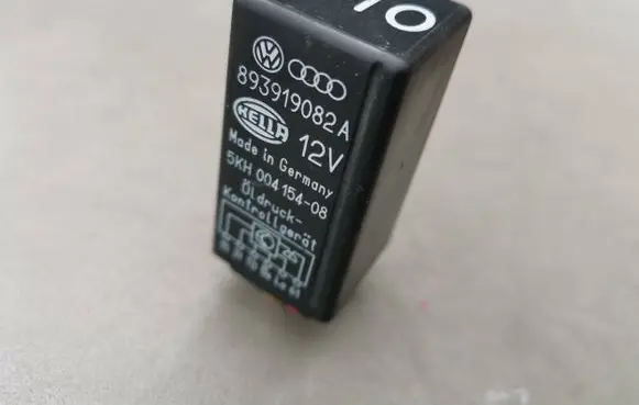 Volkswagen Golf II Other relay 893919082A 893919082 5KH00415408