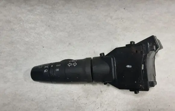 Nissan Primera Indicator stalk 25540AV620